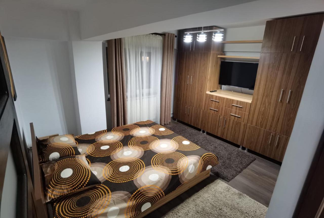 Târgu Jiu Apartament - Central מראה חיצוני תמונה